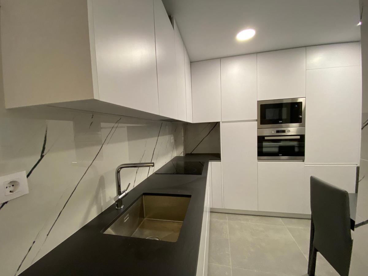 Apartamento En Avenida De Finisterre Apartment A Coruna Bagian luar foto